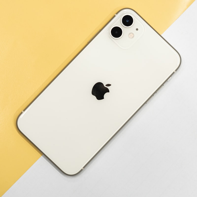 Apple iPhone 17 Pro (Dual eSIM)